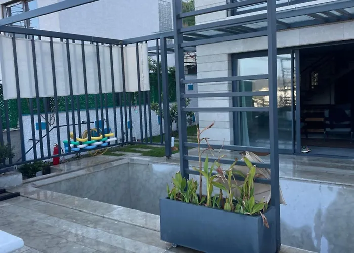 Akyarlarda Havuzlu Lueks Bodrum