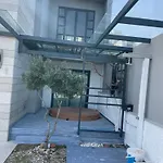 וילה Akyarlarda Havuzlu Lueks