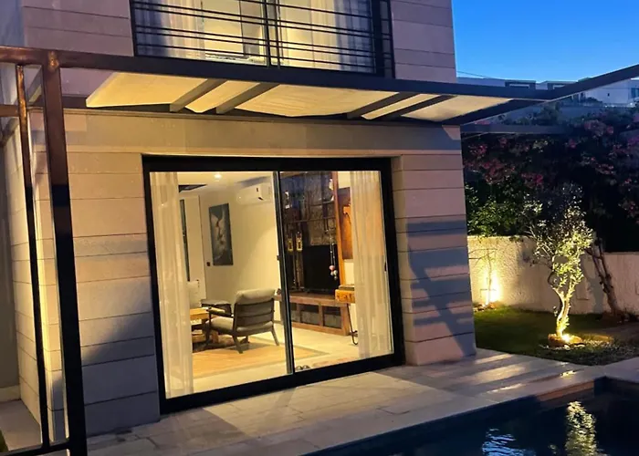 Akyarlarda Havuzlu Lueks