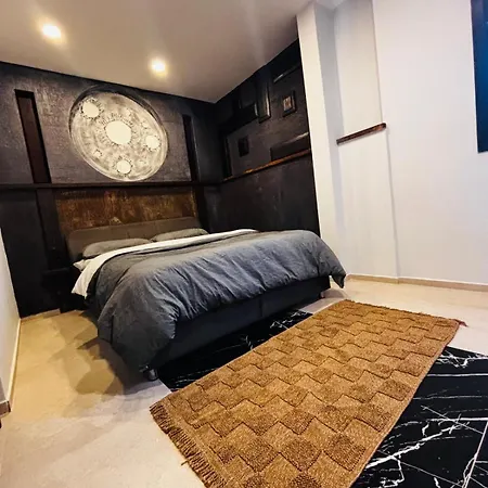 Akyarlarda Havuzlu Lüks Villa