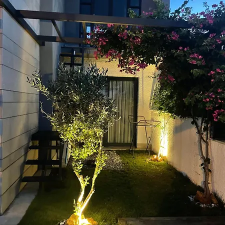 빌라 Akyarlarda Havuzlu Lueks